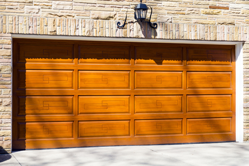 Wooden garage door in Mortoמ Grove